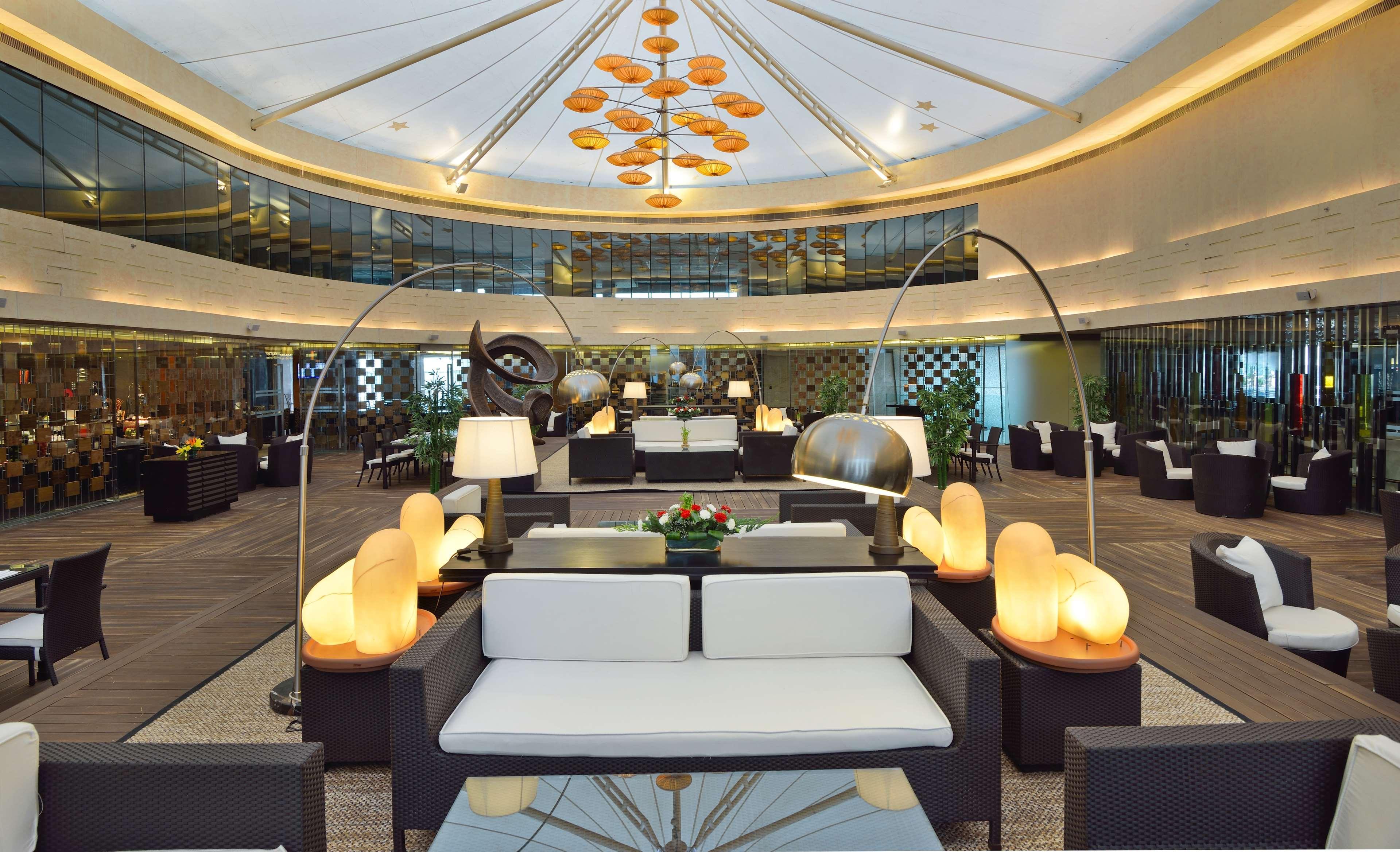 Radisson Blu Kaushambi Delhi Ncr 호텔 가지아바드 외부 사진
