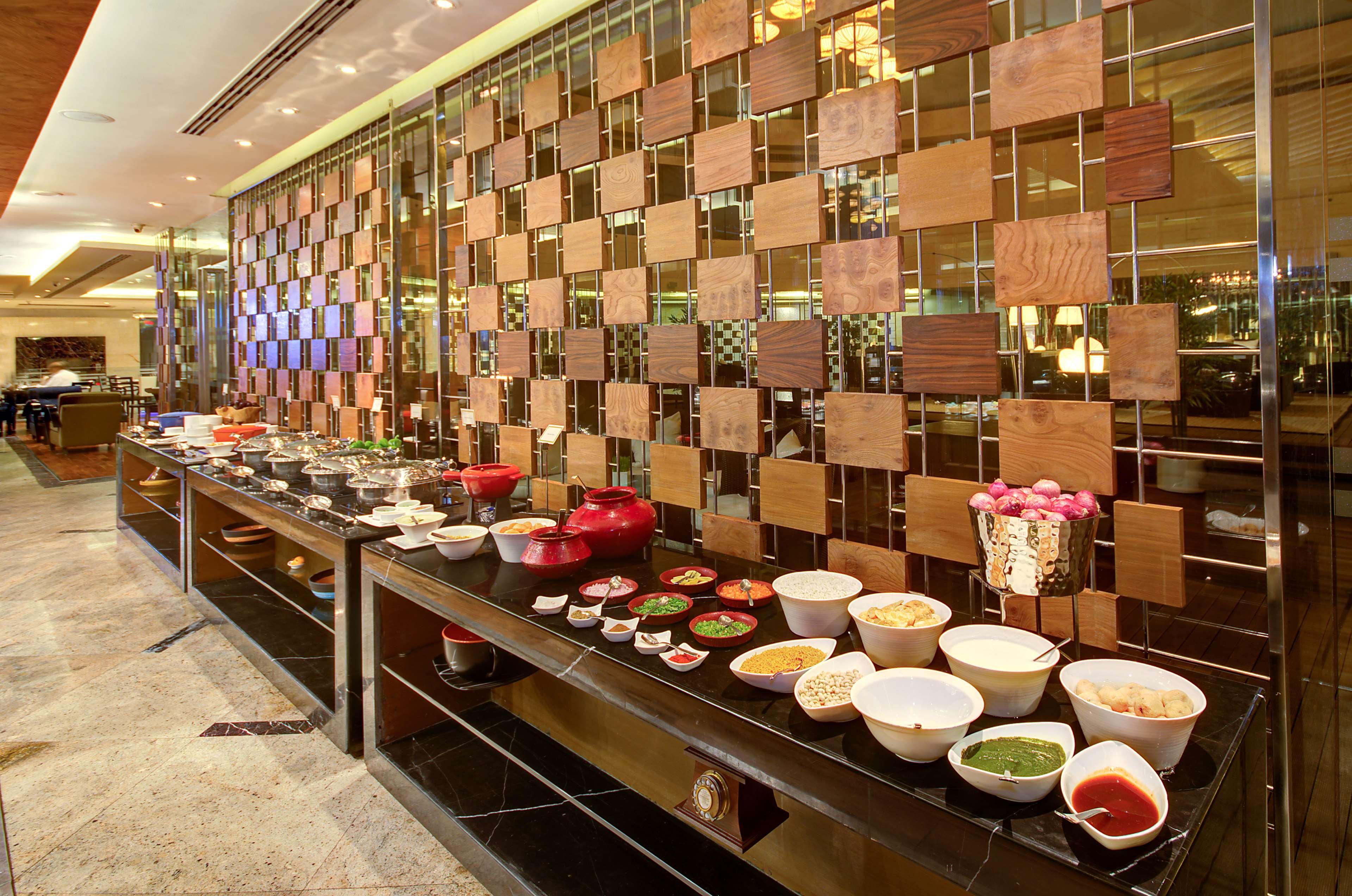 Radisson Blu Kaushambi Delhi Ncr 호텔 가지아바드 외부 사진