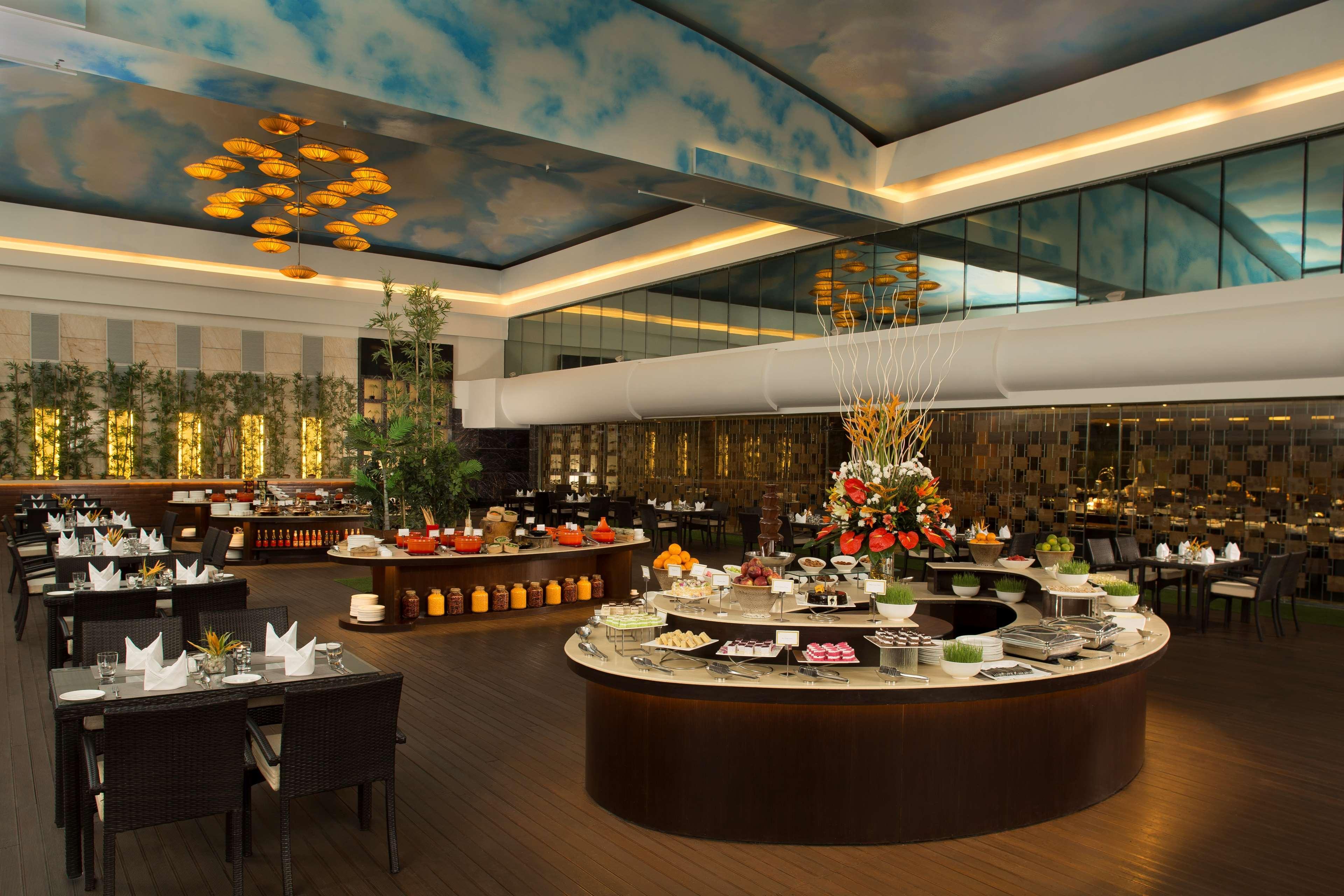 Radisson Blu Kaushambi Delhi Ncr 호텔 가지아바드 외부 사진