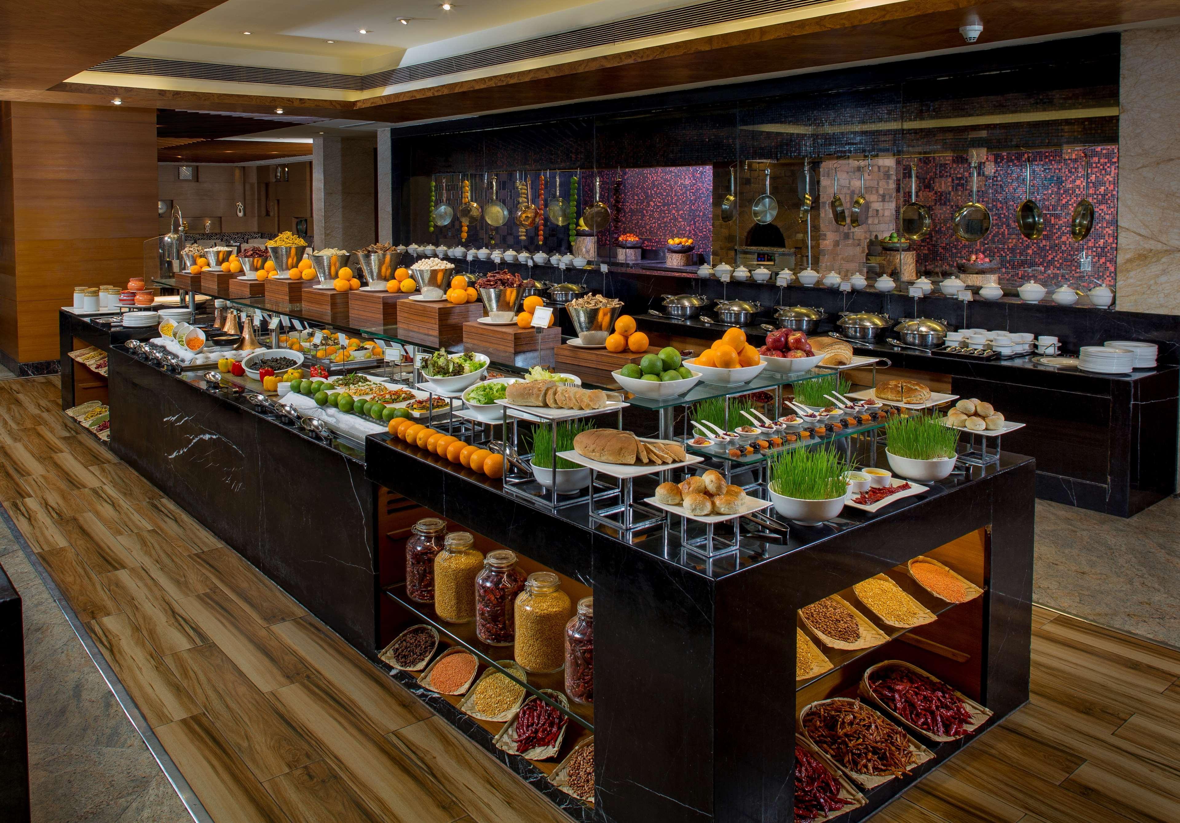 Radisson Blu Kaushambi Delhi Ncr 호텔 가지아바드 외부 사진