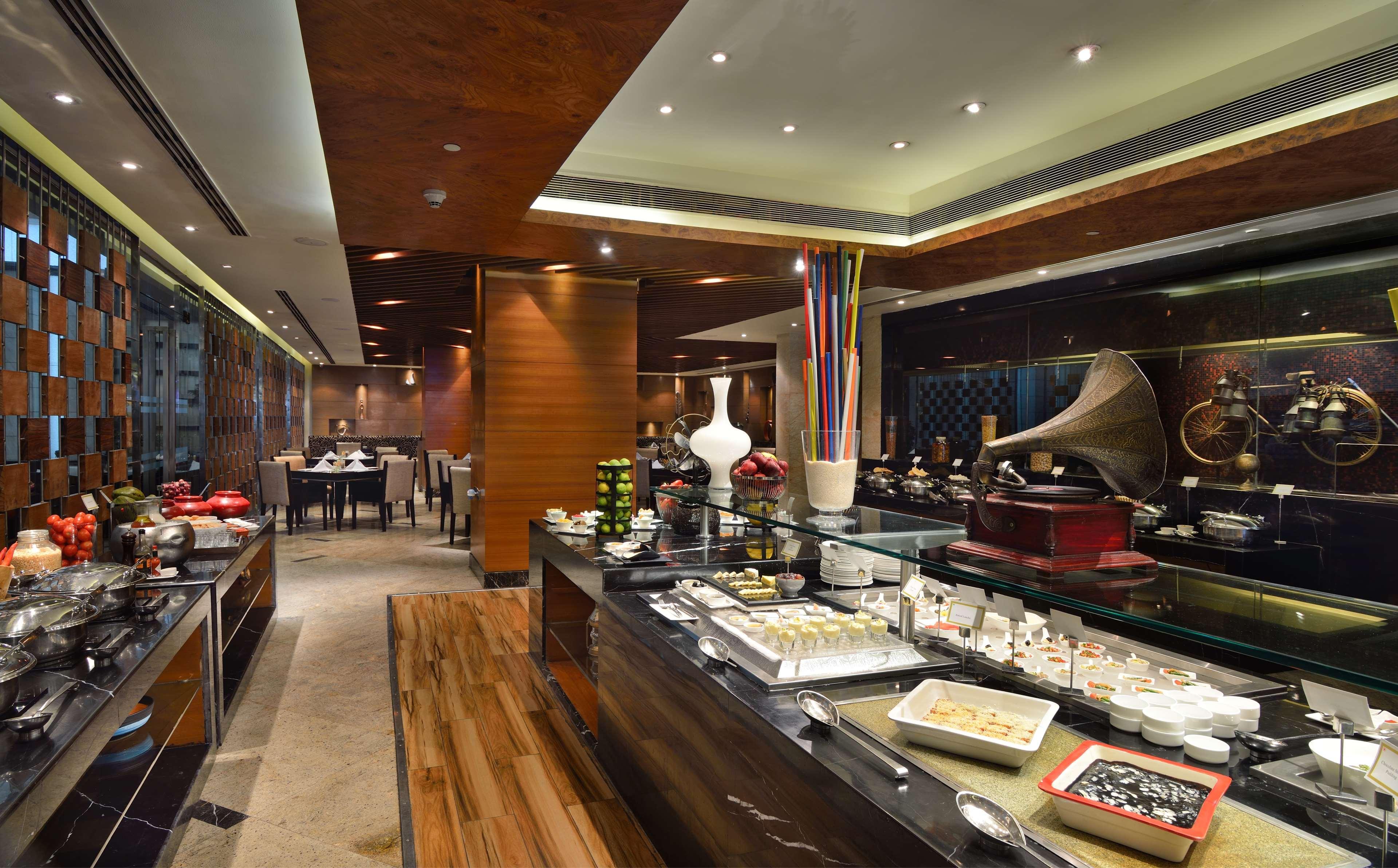 Radisson Blu Kaushambi Delhi Ncr 호텔 가지아바드 외부 사진
