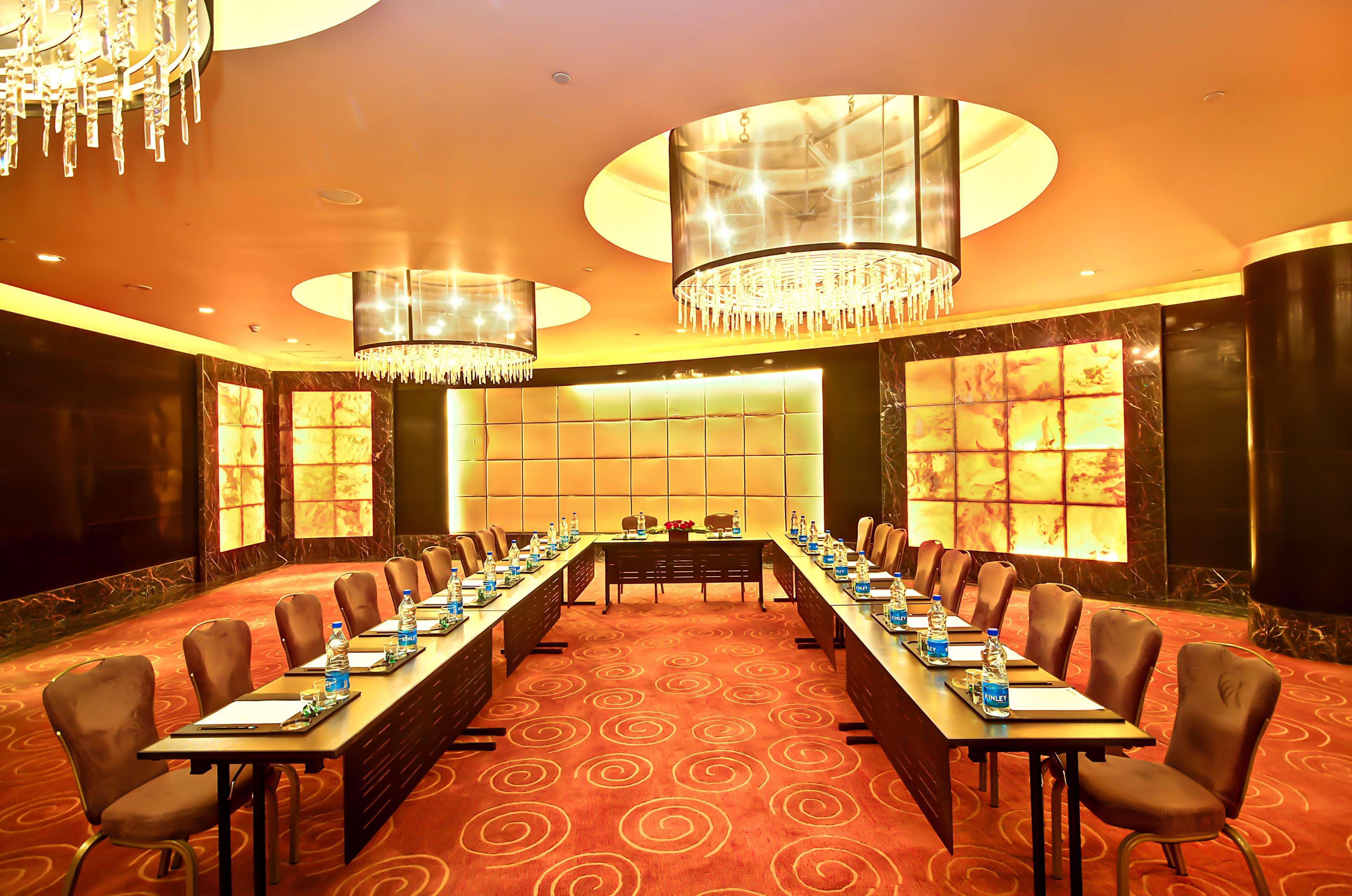 Radisson Blu Kaushambi Delhi Ncr 호텔 가지아바드 외부 사진
