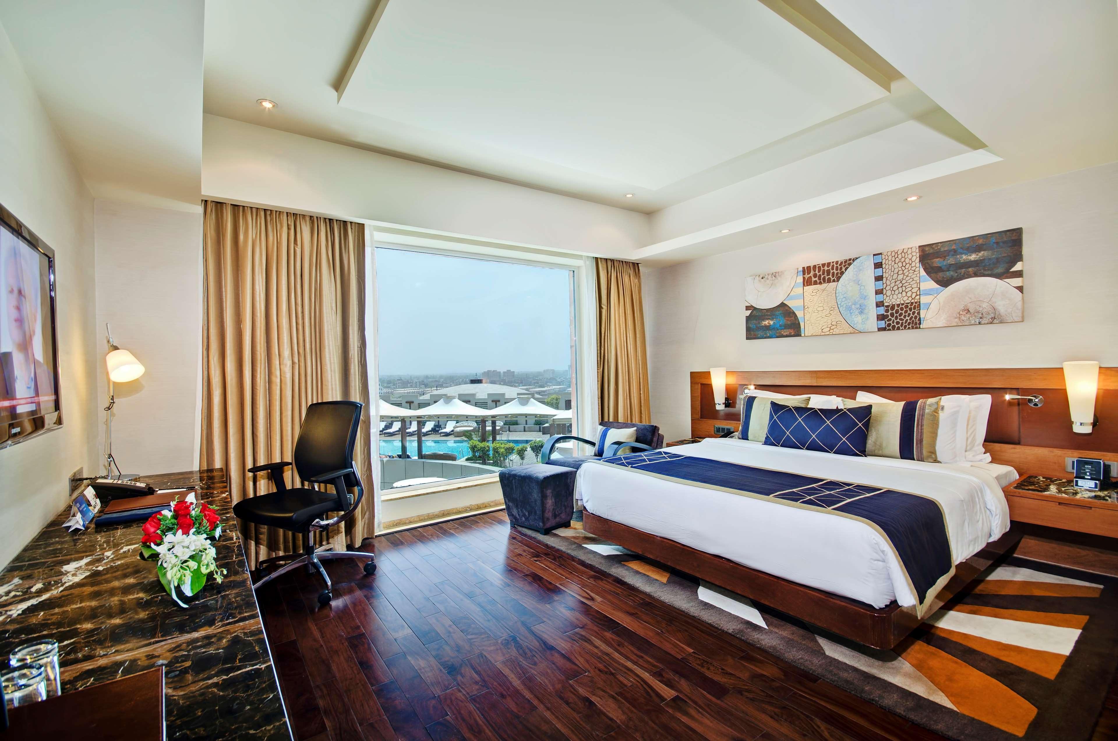 Radisson Blu Kaushambi Delhi Ncr 호텔 가지아바드 외부 사진