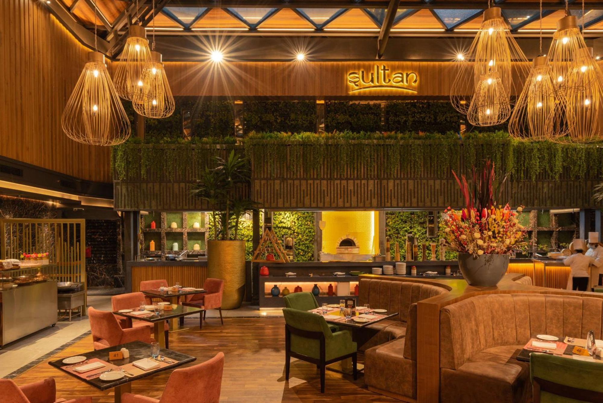 Radisson Blu Kaushambi Delhi Ncr 호텔 가지아바드 외부 사진