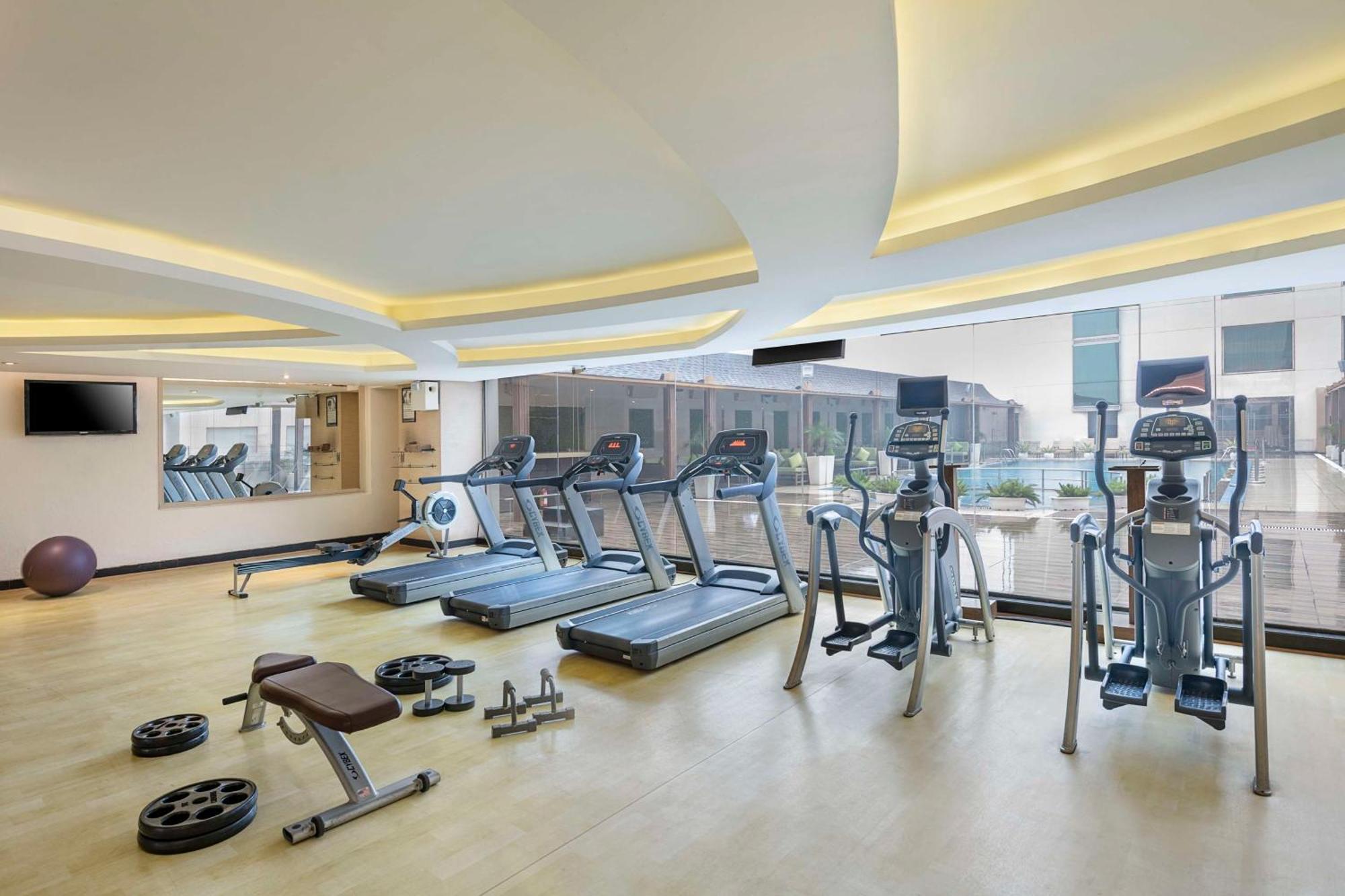 Radisson Blu Kaushambi Delhi Ncr 호텔 가지아바드 외부 사진